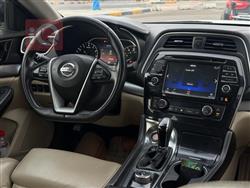 نيسان ماكسيما